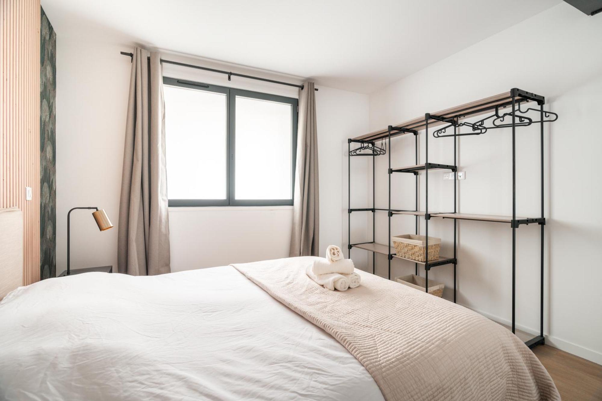Stunning New In Apartment *